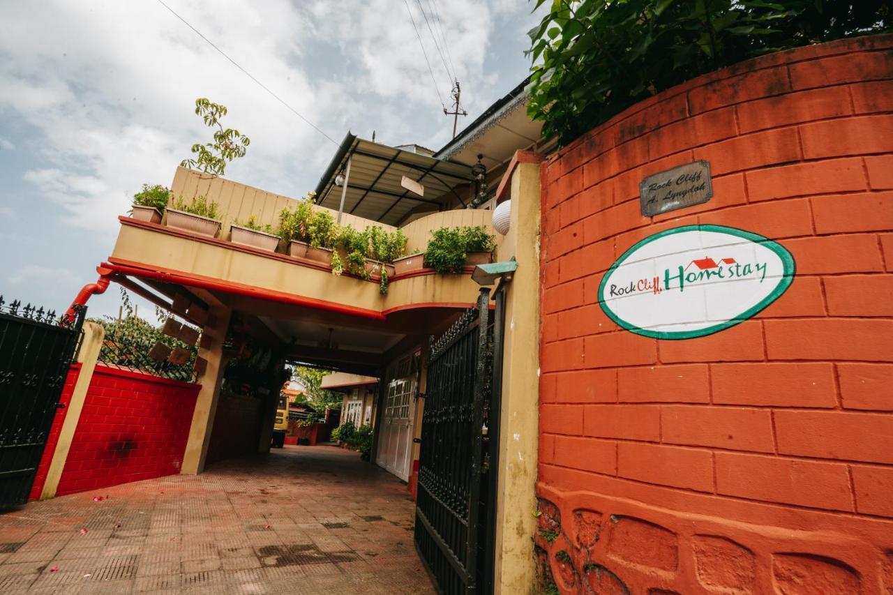 Rock Cliff Home Stay ชิลลอง ภายนอก รูปภาพ