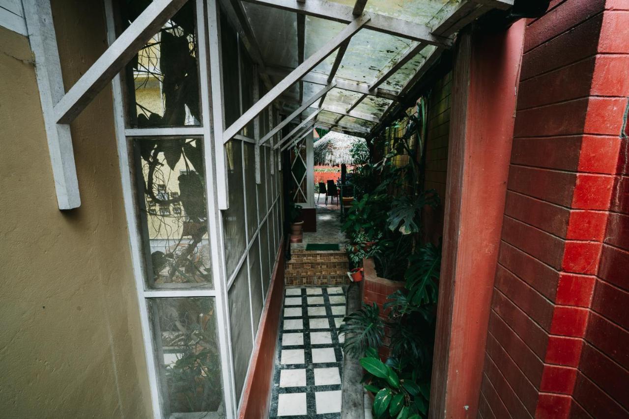 Rock Cliff Home Stay ชิลลอง ภายนอก รูปภาพ