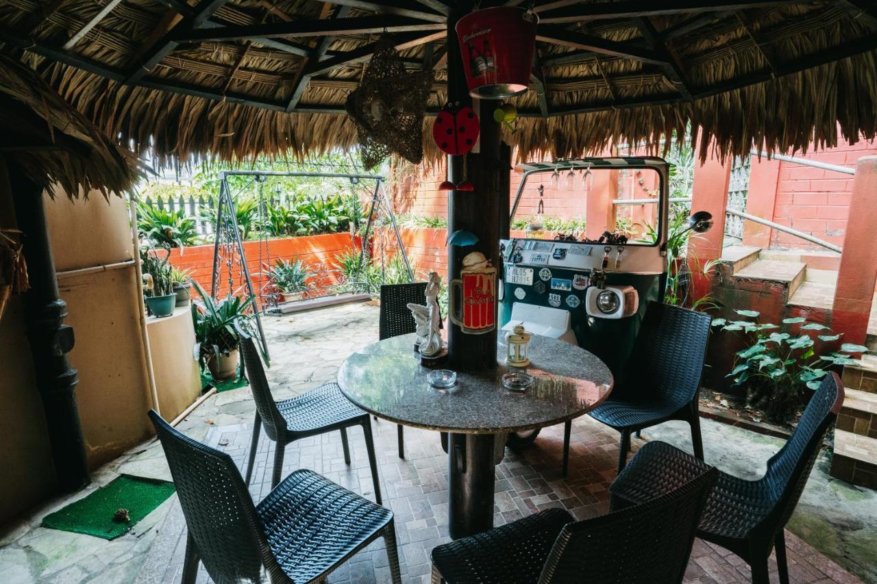 Rock Cliff Home Stay ชิลลอง ภายนอก รูปภาพ